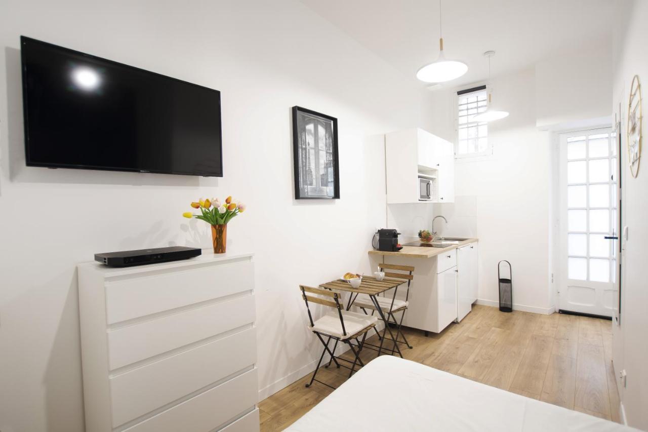 Great Studio Near The Eiffel Tower Paris Eksteriør billede